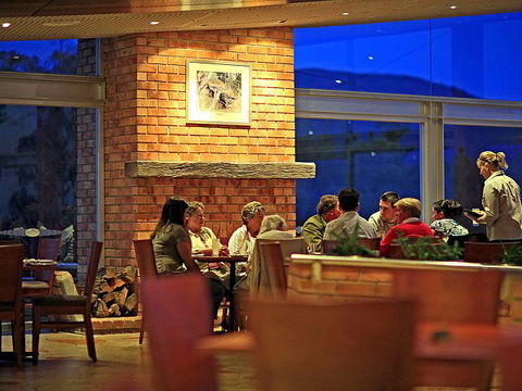 Macedon Ranges Hotel & Spa - Brisbane 4u 1