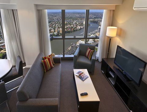 Meriton Serviced Apartments - Adelaide Street - Tourism Brisbane 2