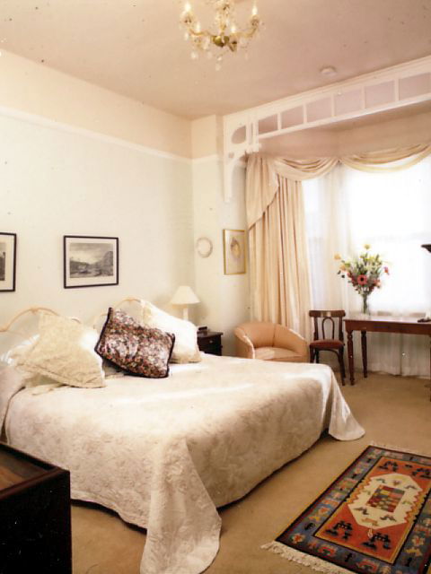 Merre Be's Honeymoon House - Tourism Brisbane 0