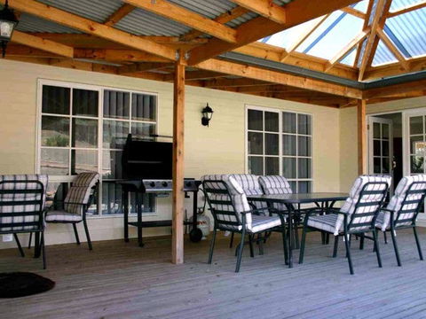 Murrindindi Executive Retreat - Brisbane 4u 3