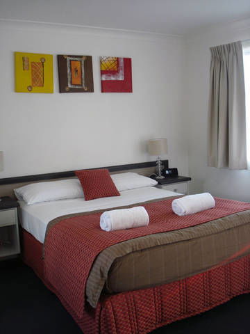 Oakey Motor Inn - Tourism Brisbane 1