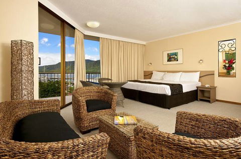 Pacific Hotel Cairns - Brisbane 4u 0