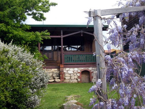 Pemberton Old Picture Theatre Holiday Apts - Tourism Brisbane 1