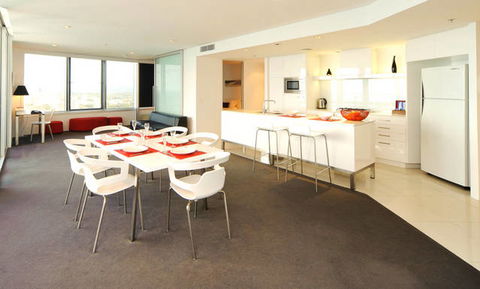 Q1 Resort & Spa - Tourism Brisbane 3
