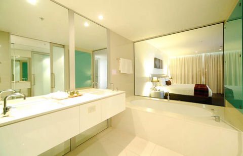 Q1 Resort & Spa - Tourism Brisbane 4