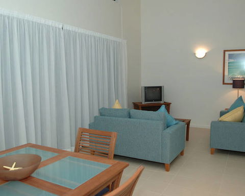 Rainbow Beach Resort - Tourism Brisbane 0