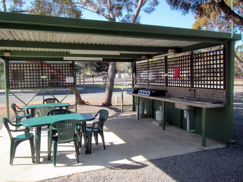 Acclaim Gateway Tourist Park - Brisbane 4u 5