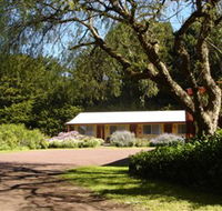 Twelve Apostles Motel  Country Retreat - Brisbane 4u