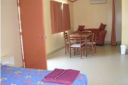 Rockingham Holiday Village - Brisbane 4u 2