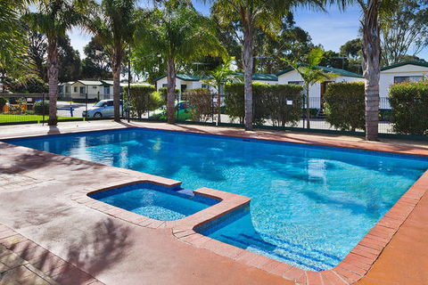 Sandhurst Motel - Tourism Brisbane 2
