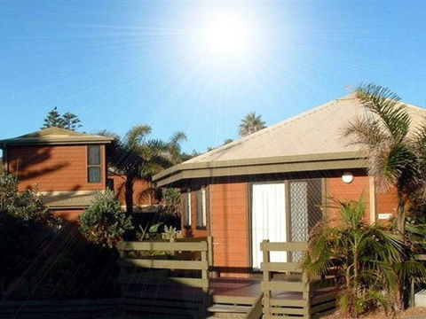 Shelly Beach Cabins - Brisbane Tourism 3
