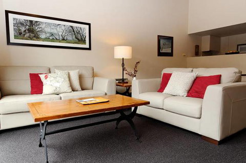 Squatters Run Apartments - Tourism Brisbane 3