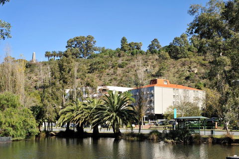 Sullivans Hotel - Brisbane 4u 4