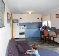 Sunset Holiday Villas - Tourism Brisbane
