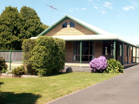 The Black Dolphin - Brisbane 4u 0