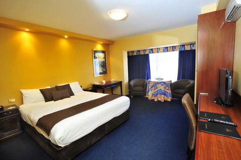 The Clifton Motel And Grittleton Lodge - Brisbane Tourism 0