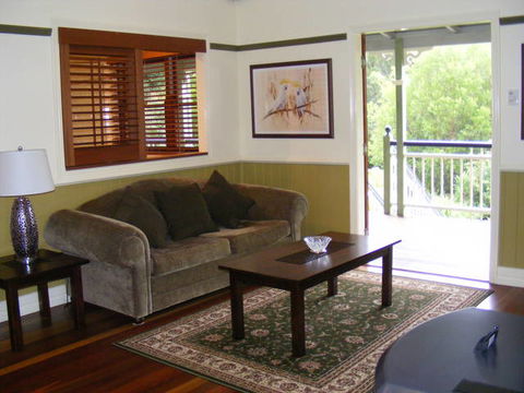 The Sanctuary Springbrook Guest House Cottage - Brisbane 4u 3