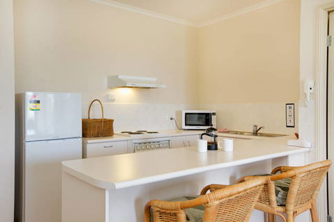 Tropic Towers Apartments - Brisbane 4u 7