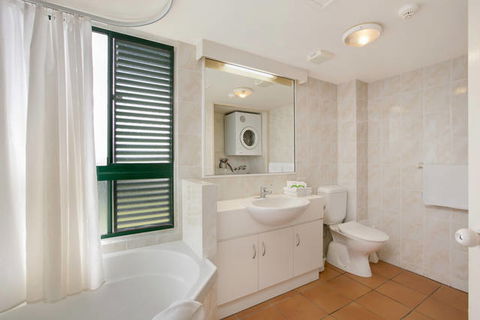 Tropic Towers Apartments - Brisbane 4u 14