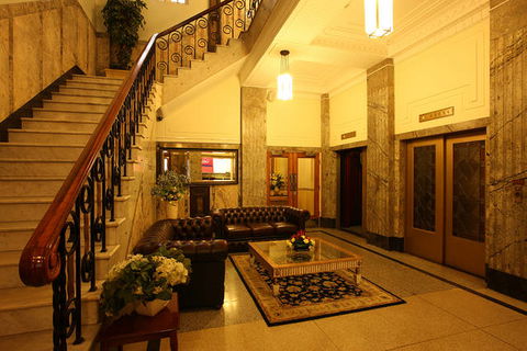 ULTIQA Rothbury Hotel - Tourism Brisbane 0