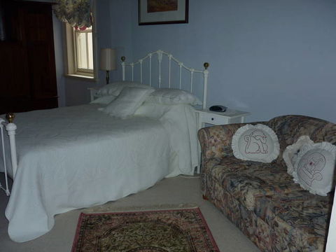 Whalers Cottage B & B - Tourism Brisbane 2
