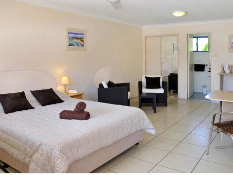 Yamba Twin Pines Motel - Tourism Brisbane 0