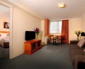 Assured Waterside Apartments - Brisbane 4u 2