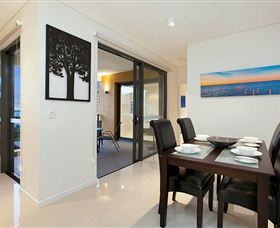 Absolute Waterfront Luxury Apartments - Brisbane 4u 6