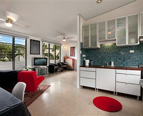 Beachside Tropical Retreat - Brisbane Tourism 0
