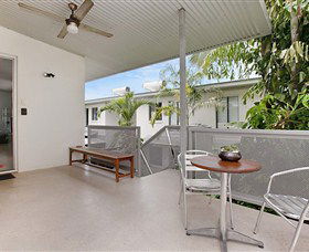 Beachside Tropical Retreat - Brisbane Tourism 3