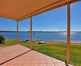 Luxury Waterfront House - Tourism Brisbane 0