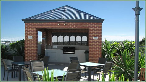 Churchill Apartments - Tourism Brisbane 3