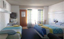 Balranald Capri Motel - Balranald - Brisbane 4u 6