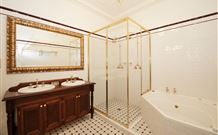 Cobb & Co Court Boutique Hotel - Tourism Brisbane 5