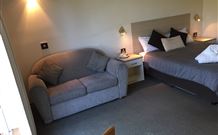 Hamilton's Townhouse Motel - Queanbeyan - Tourism Brisbane 4