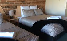 Inverell Terrace Motor Lodge - Brisbane Tourism 4