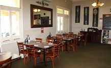 Neath Hotel - Neath - Tourism Brisbane 1