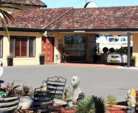 Quality Inn Country Plaza Queanbeyan - Queanbeyan - Tourism Brisbane 0