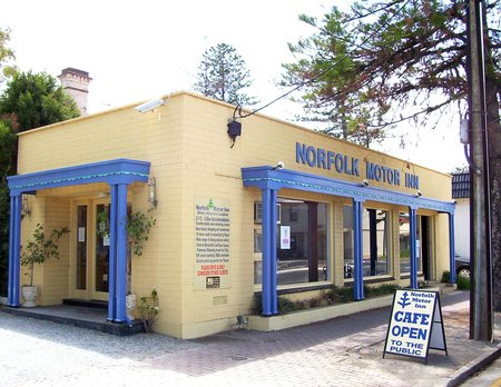 Norfolk Motor Inn - Brisbane 4u 1