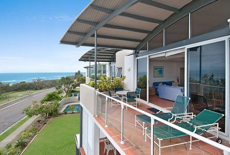 Aqua Promenade Beachfront Apartments - Brisbane 4u 1