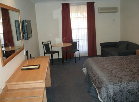 Bushmans Motor Inn - Tourism Brisbane 2