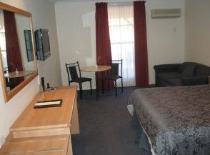 Bushmans Motor Inn - Tourism Brisbane 4