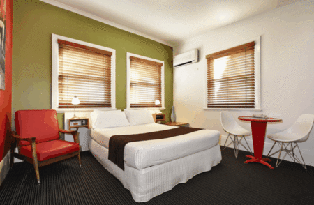 Tolarno Hotel - Brisbane 4u 1
