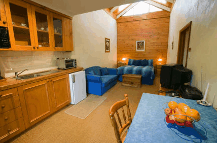 Clarendon Chalets - Tourism Brisbane 3
