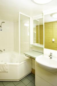 Shamrock Hotel Motel - Brisbane 4u 2