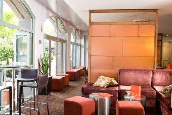 Holiday Inn Darling Harbour - Brisbane 4u 5