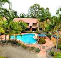 Beach Court Holiday Villas - Brisbane Tourism
