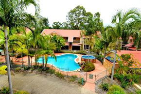 Beach Court Holiday Villas - Brisbane 4u 0