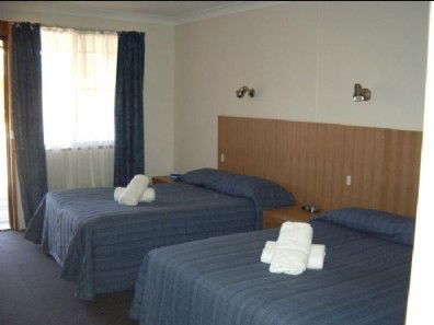 Adelong Motel - Brisbane 4u 1