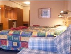 Adelong Motel - Brisbane 4u 4